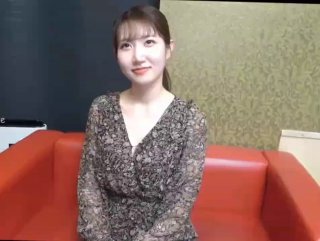 可愛妹子讓洋人男友綁起來調教d
